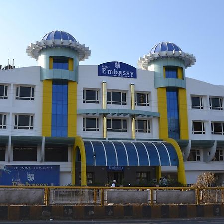 Hotel Embassy International Latur Экстерьер фото