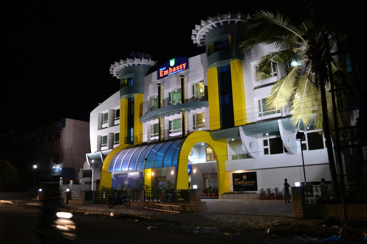 Hotel Embassy International Latur Экстерьер фото