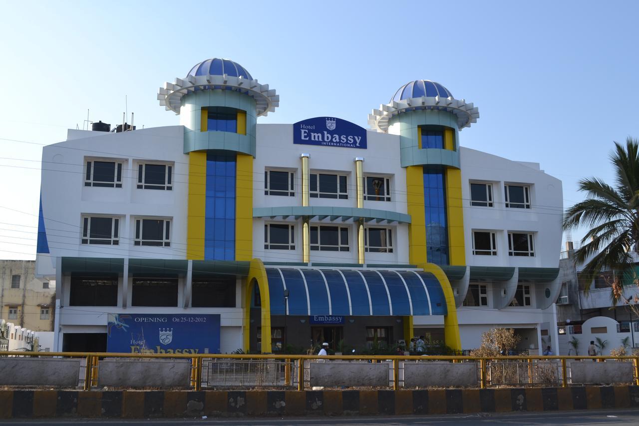 Hotel Embassy International Latur Экстерьер фото